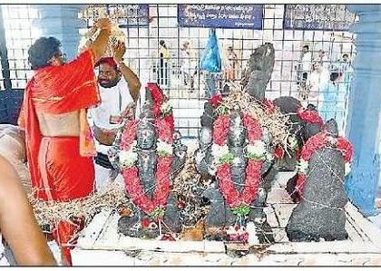 శాస్త్రోక్తంగా నవగ్రహ మండపానికి కళాపకర్షణ