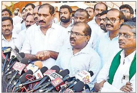 ప్రమాణస్వీకారానికి సన్నాహాలు