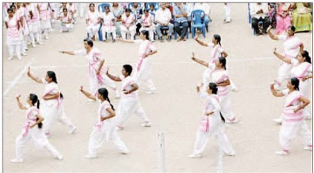 సమాజానికి సారథులు నేటితరం యువతులు