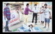 రత్నం ఫౌండేషన్ ఆధ్వర్యంలో ఆహార పొట్లాల పంపిణీ