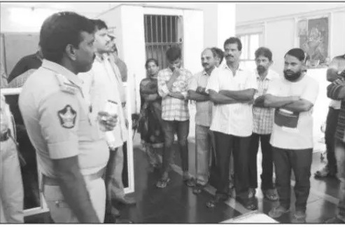 సత్ ప్రవర్తనతో ఉంటే రౌడీ షీట్లు ఎత్తేస్తాం