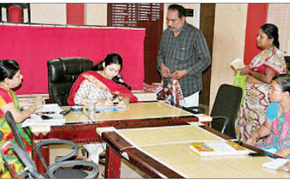 అర్జీదారుల్లో నూరు శాతం సంతృప్తి పెంచాలి
