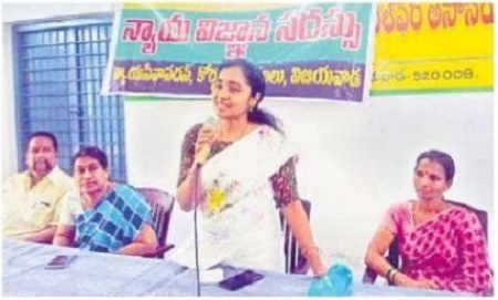 మహిళలకు చట్టాలపై అవగాహన అవసరం