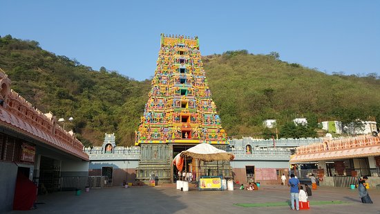 30న దుర్గగుడికి ప్రముఖుల రాక