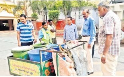 సెలవులో ఉన్న కార్మికుల నివేదికను ఇవ్వండి