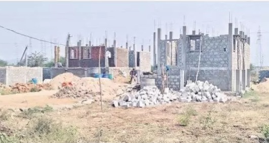 ఇళ్ళ నిర్మాణం చకచకా .!