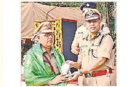 ఉత్తమ సేవలకు సత్కారం