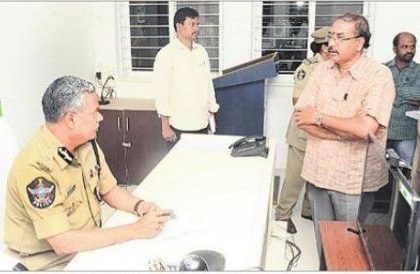 సైబర్ నేరాలపై అప్రమత్తంగా ఉండాలి