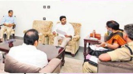 ఎక్కడి వారక్కడే