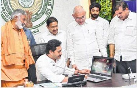 ఒక అన్నగా.. తమ్ముడిగా మీ చేయి పట్టి నడిపిస్తా