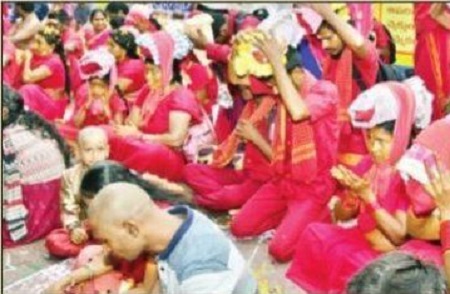 ఇంద్రకీలాద్రిపై భవానీల సందడి