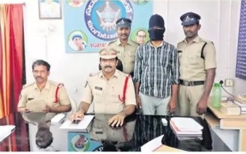 వీడిన హత్య కేసు మిస్టరీ