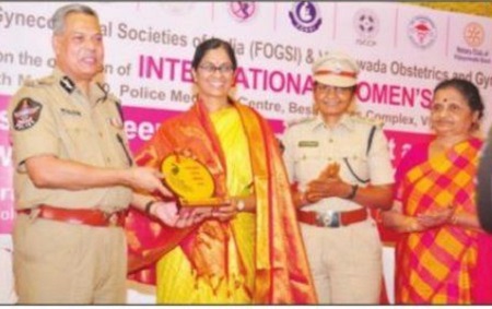 పోలీస్ కమిషనరేట్‌లో మహిళా దినోత్సవం