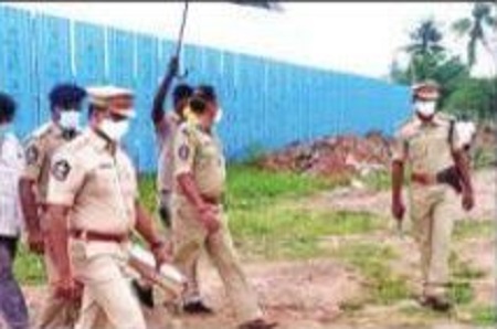 పెనమలూరు పీఎస్ కోసం స్థలాన్ని పరిశీలించిన సీపీ