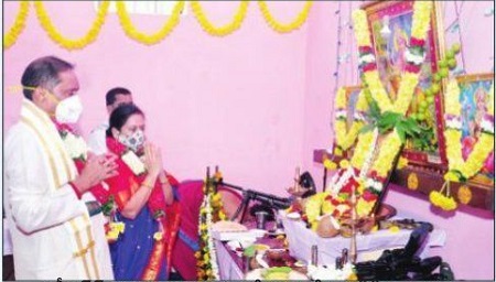 అన్నీ పోలీస్ స్టేషన్లలో ఆయుధపూజ