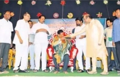 కళాకారుల సంక్షేమానికి కృషి