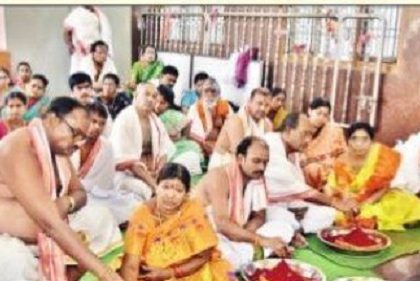 దుర్గమ్మ దర్శనం.. భక్తుల పారవశ్యం