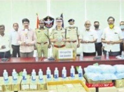 పోలీసులకు అండగా స్వచ్ఛంద సంస్థలు