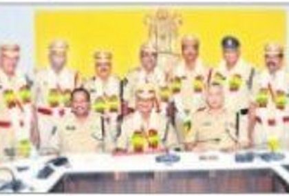 పోలీస్ సిబ్బందికి ఆత్మీయ వీడ్కోలు