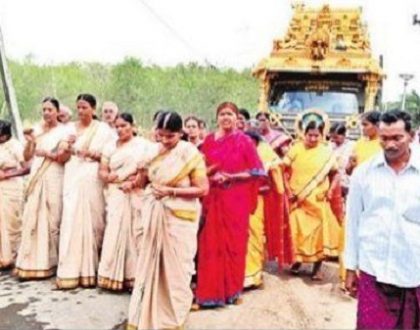 భక్తుల చెంతకే కనకదుర్గమ్మ