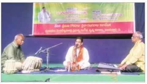 పద కవితకు ఆధ్యుడు తాళ్లపాక అన్నమయ్య