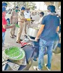పాతబస్తీలో పోలీసుల గస్తీ