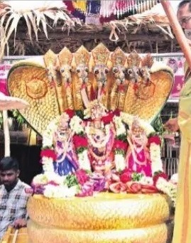 శేషుడిపై విహరించిన శ్రీనివాసుడు