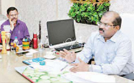 సామాజిక అంశాలకూ ప్రాధాన్యమివ్వాలి