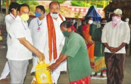 దుర్గామాతకు విశేషరీతిలో ఏకాంత సేవలు