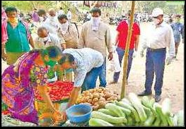 రైతుబజారులో తూనికల శాఖ ఐజీ పరిశీలన