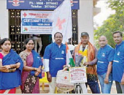 రక్తదానం విలువ తెలిపేందుకే సైకిల్ యాత్ర
