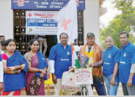 రక్తదానం విలువ తెలిపేందుకే సైకిల్ యాత్ర