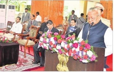 గవర్నర్‌గా విశ్వభూషణ్ ప్రమాణ స్వీకారం