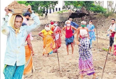 ఊరంతా 'ఉపాధి'