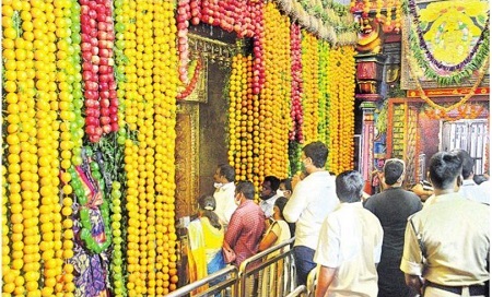 దుర్గమ్మా.. చల్లంగా చూడమ్మా!