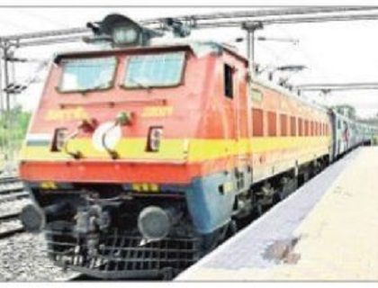 ప్రయాణికుల రద్దీ దృష్ట్యా ప్రత్యేక రైళ్లు