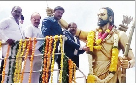 మన్యం వీరుడు అల్లూరి పోరాటం స్ఫూర్తిదాయకం