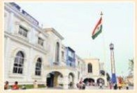 రైల్వే స్టేషన్లలో థర్మల్ ఇమేజ్ స్క్రీనింగ్ యంత్రాలు