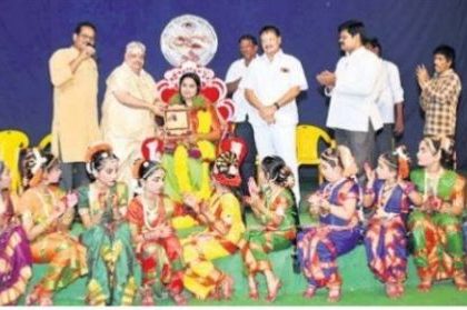 సంస్కృతిలో అంతర్భాగం కళ