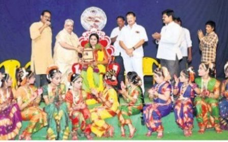 సంస్కృతిలో అంతర్భాగం కళ