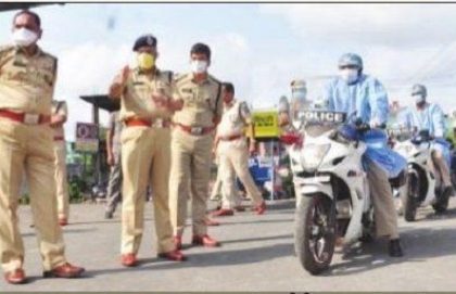 రెడ్ జోన్లలో ప్రత్యేక వాహనాలతో గస్తీ
