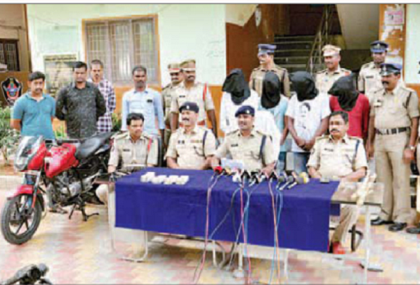దోపిడీ కేసును ఛేదించిన సీసీఎస్