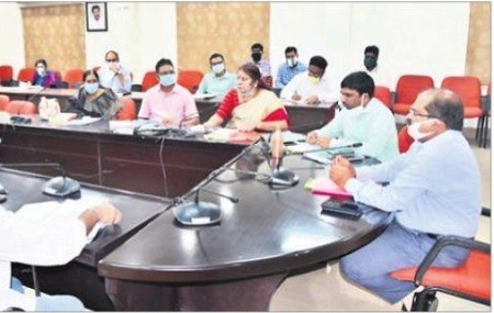 పది పరీక్షల నిర్వహణకు ఏర్పాట్లు పూర్తి