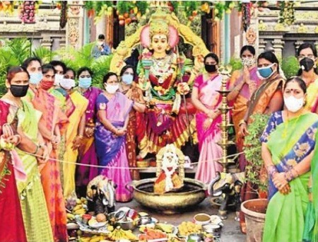 31న వరలక్ష్మిగా దర్శనమివ్వనున్న దుర్గమ్మ
