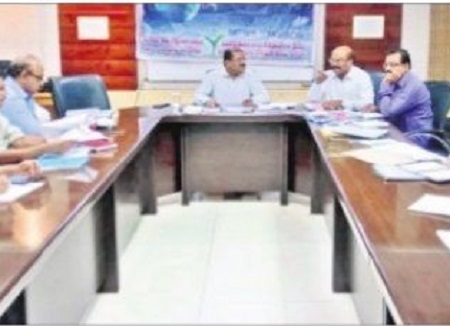 భూగర్భ జలాలు పెంచేందుకు కృషి చేయాలి