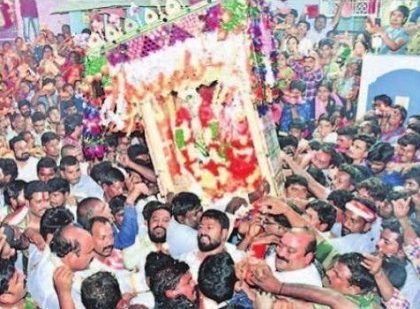 వీరమ్మా.. మముబ్రోవుమమ్మా