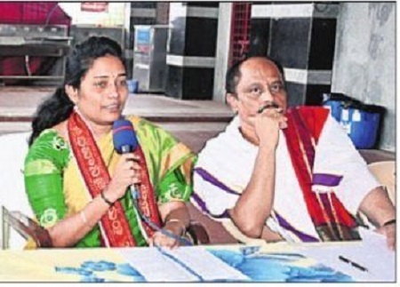 3 నుంచి దుర్గమ్మకు సారె