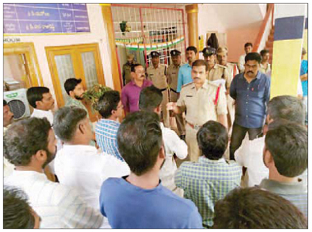 ప్రతి రౌడీషీటర్ సత్ప్రవర్తన అలవరచుకోవాలి