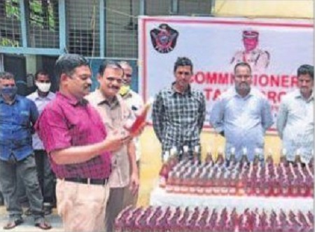 భారీగా మద్యం బాటిళ్లు స్వాధీనం