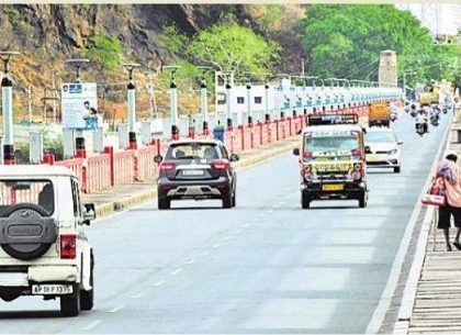 బ్యారేజీకి ప్రకాశం